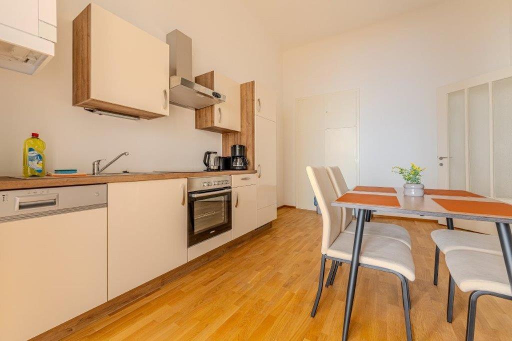Deluxe Apartments Near The Center Кремс на Дунае Экстерьер фото
